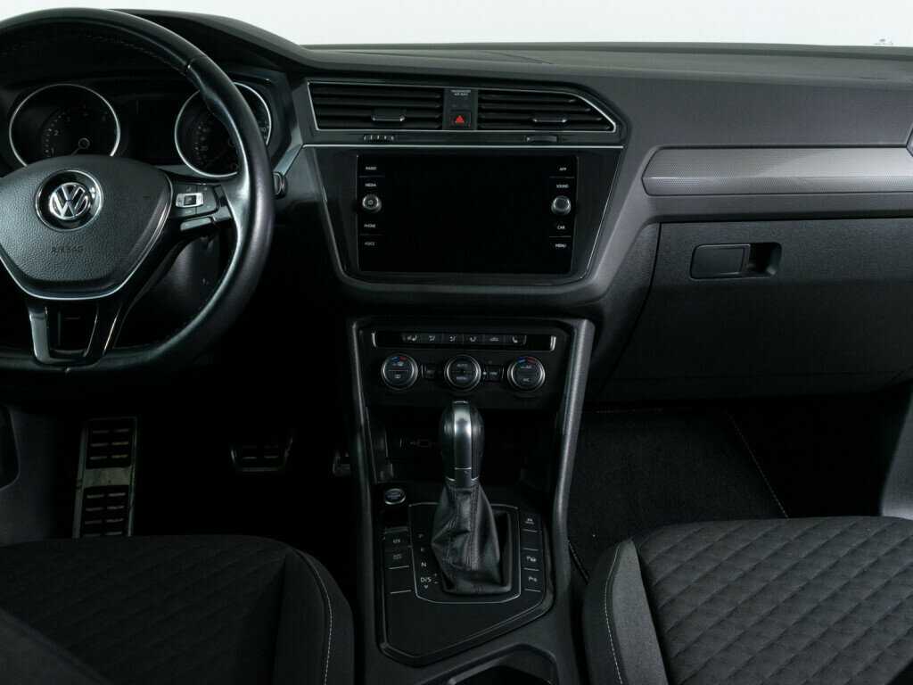 Volkswagen Tiguan, 2018 Фото №10