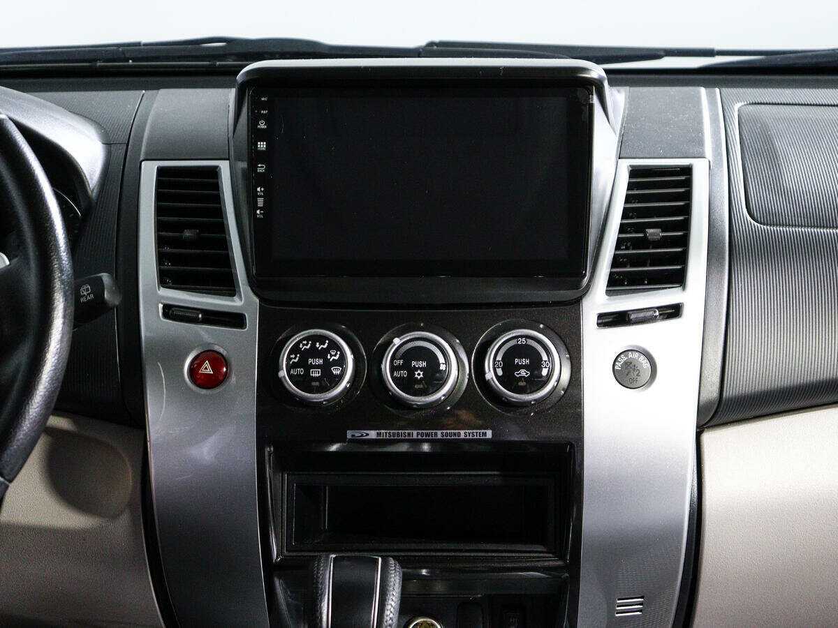 Mitsubishi Pajero Sport, 2012 Фото №10