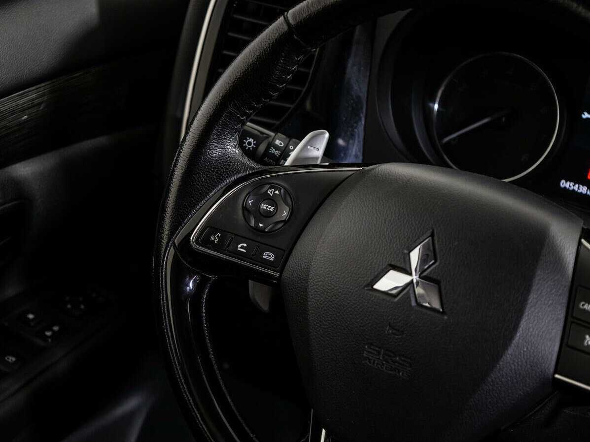 Mitsubishi Outlander, 2015 Фото №12