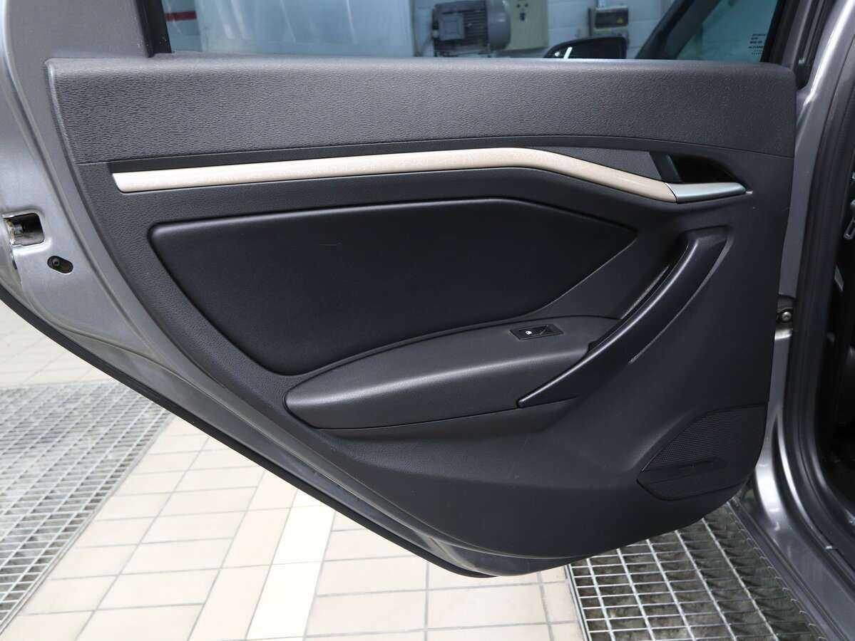 Lada (ВАЗ) Vesta SW, 2020 Фото №12