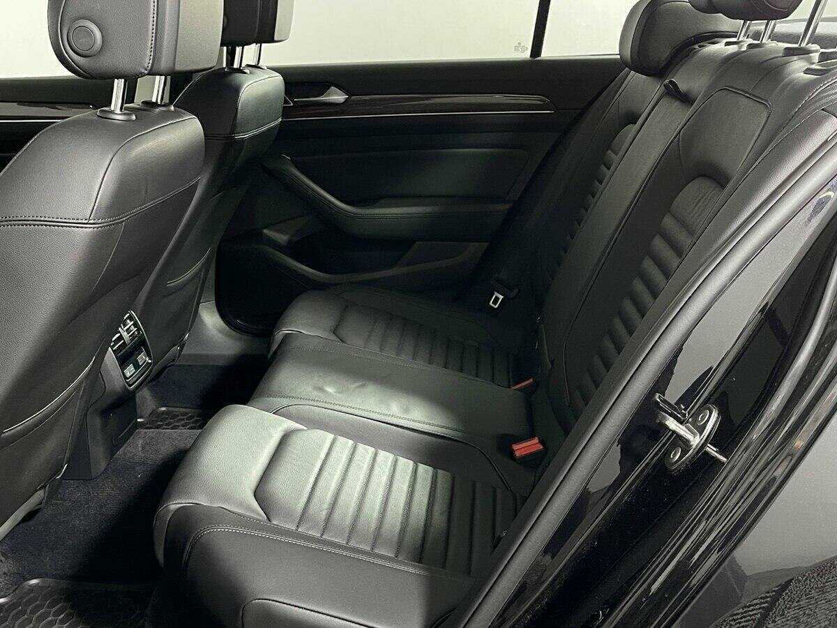 Volkswagen Passat, 2018 Фото №8