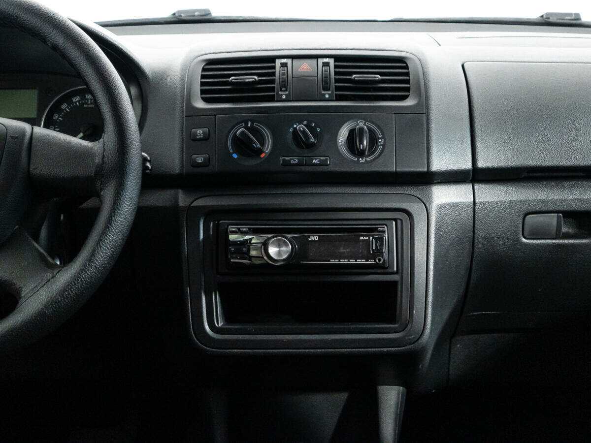 Skoda Fabia, 2012 Фото №13