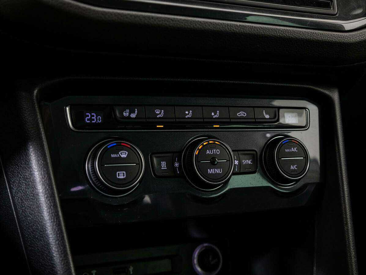 Volkswagen Tiguan, 2017 Фото №16