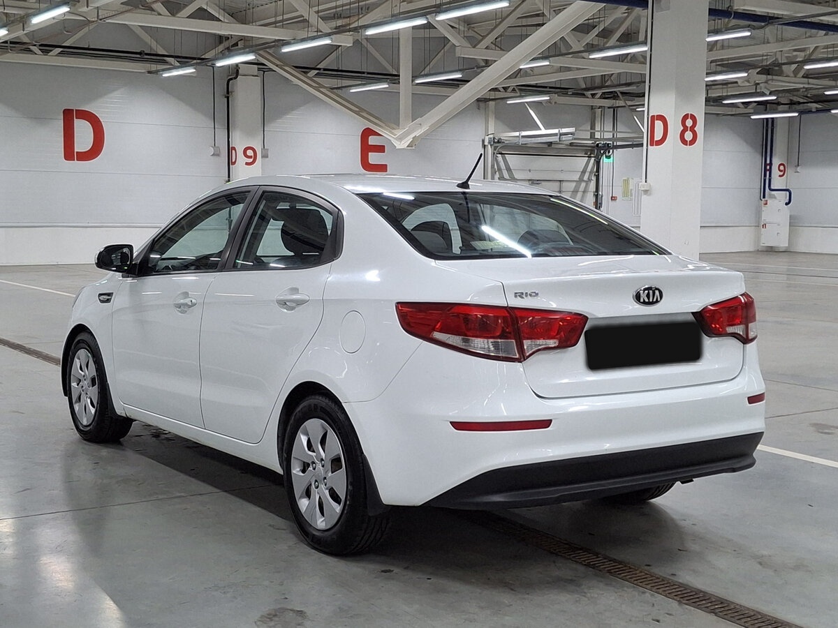 Kia Rio III Рестайлинг, 2015 Фото №7