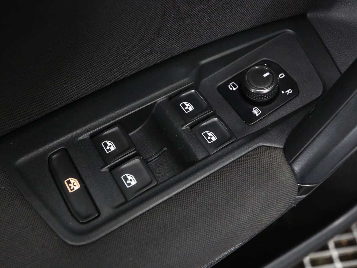 Volkswagen Tiguan, 2019 Фото №6