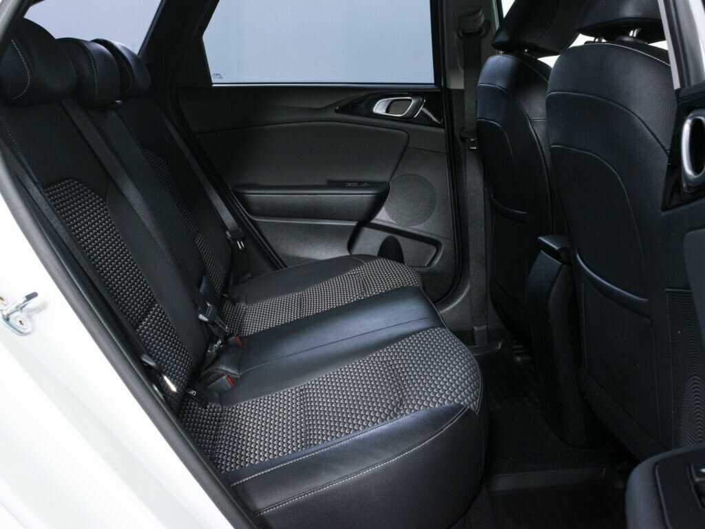 Kia Ceed, 2022 Фото №10