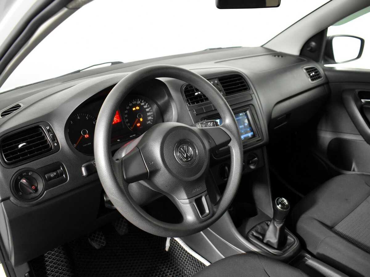 Volkswagen Polo, 2014 Фото №13