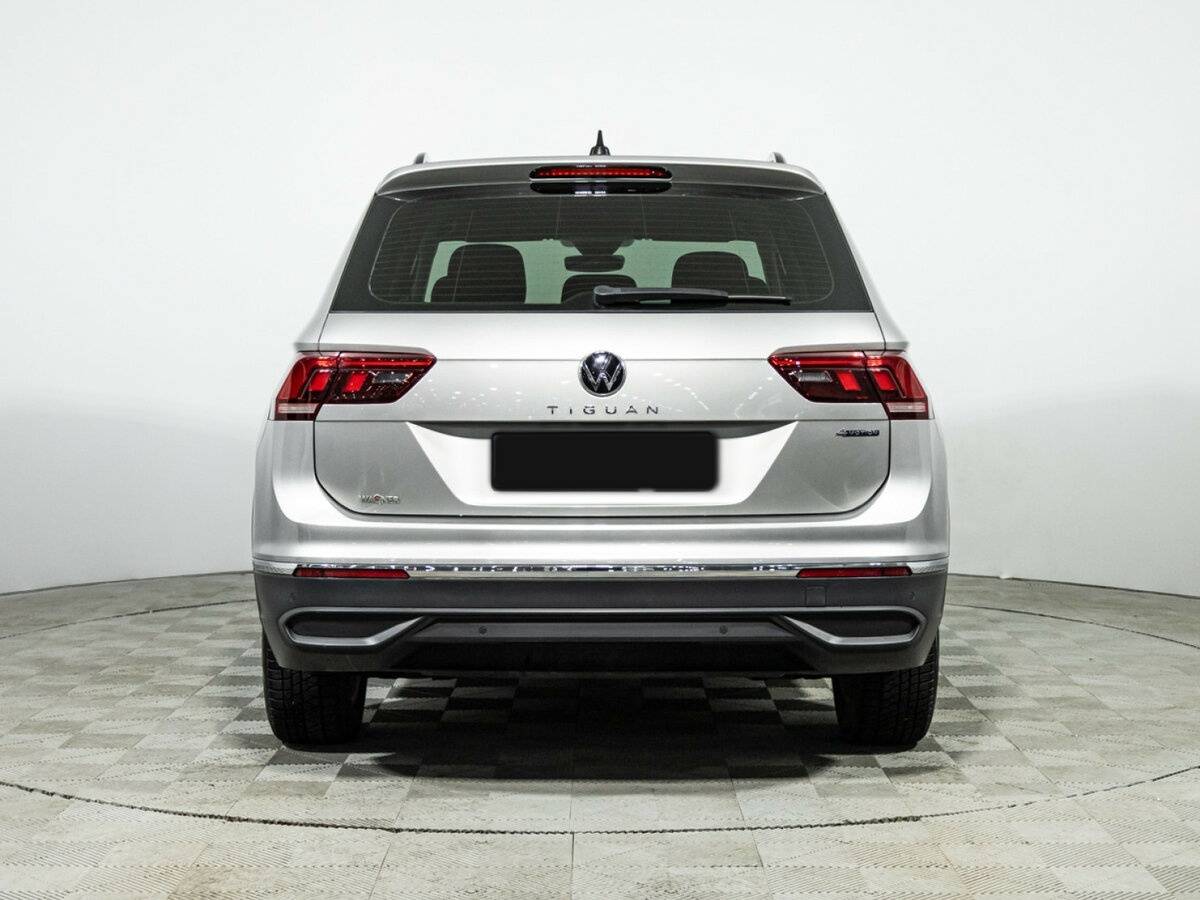 Volkswagen Tiguan II Рестайлинг, 2021 Фото №6