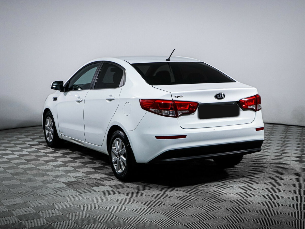Kia Rio III Рестайлинг, 2015 Фото №6