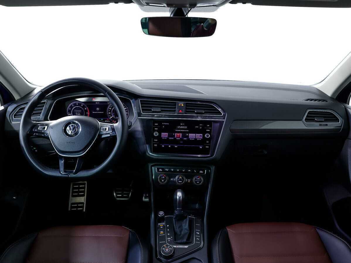 Volkswagen Tiguan, 2018 Фото №8