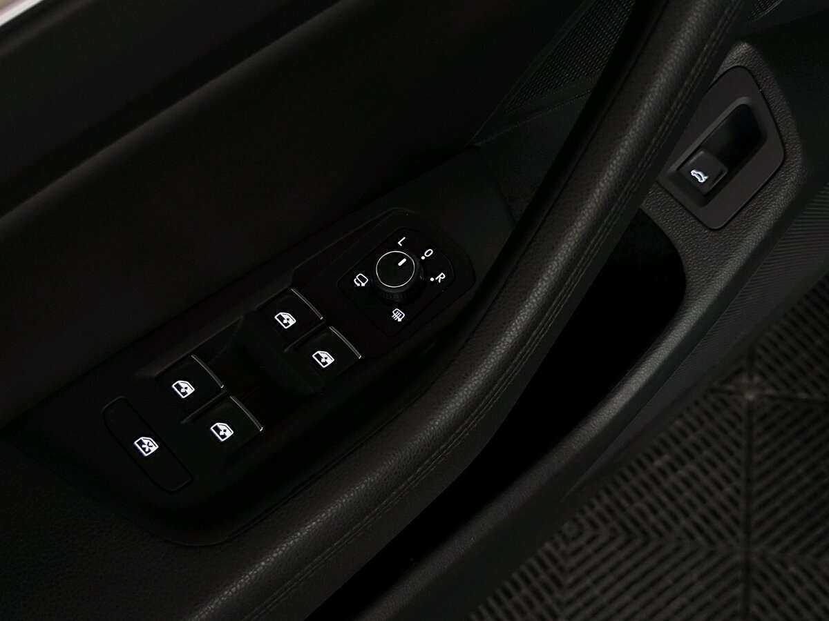 Volkswagen Passat Alltrack, 2019 Фото №24