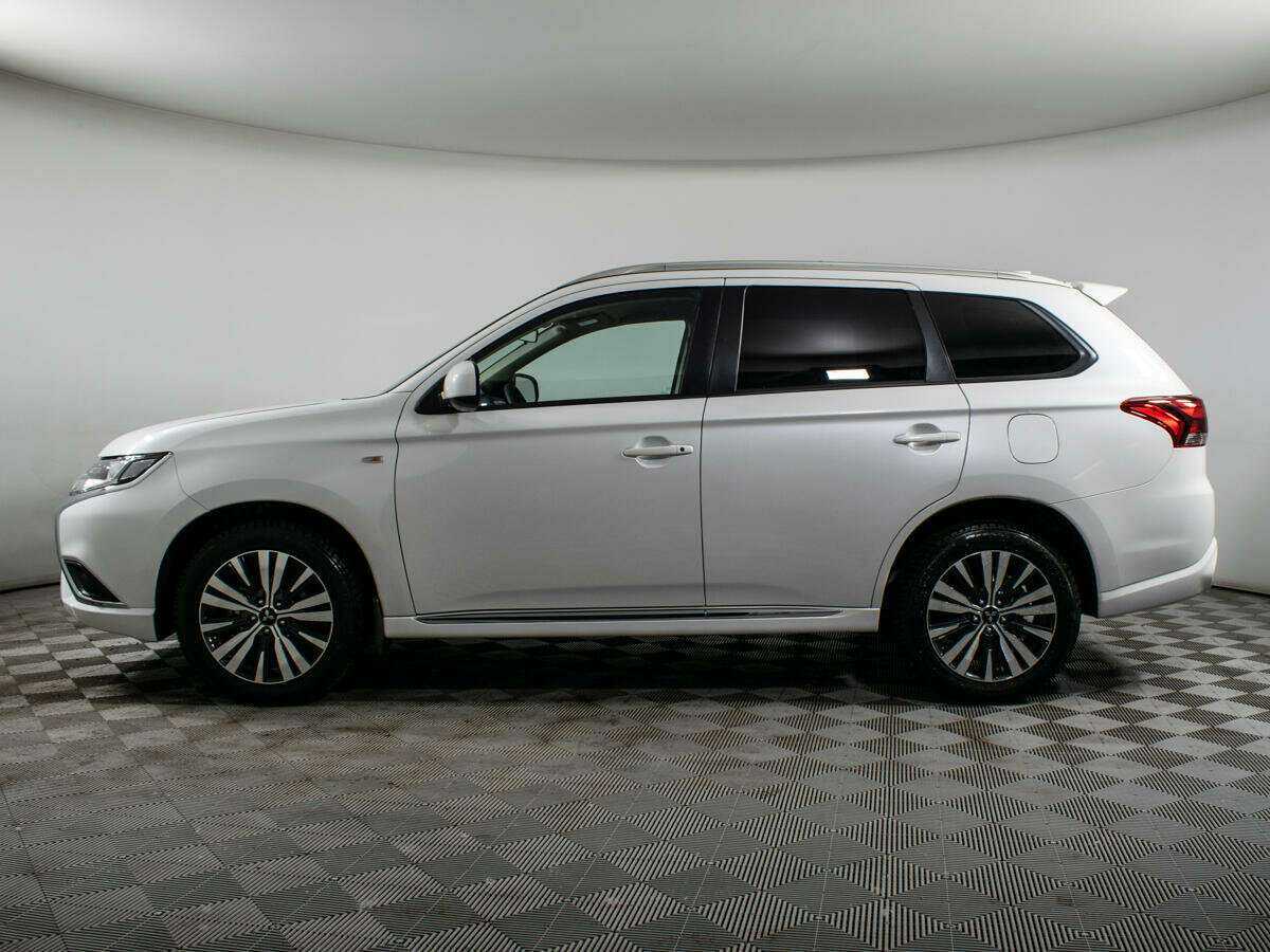 Mitsubishi Outlander, 2022 Фото №8