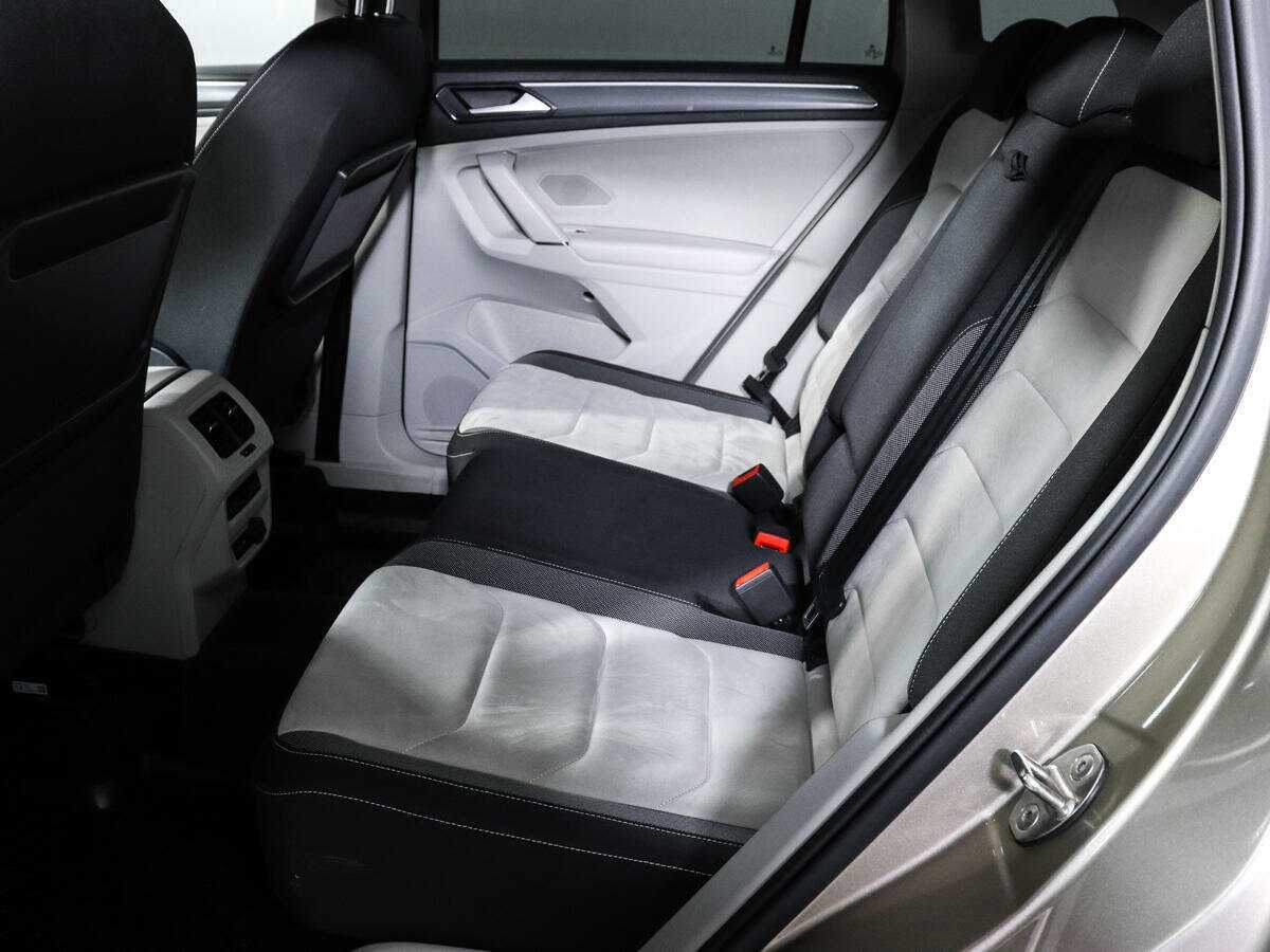 Volkswagen Tiguan, 2018 Фото №10