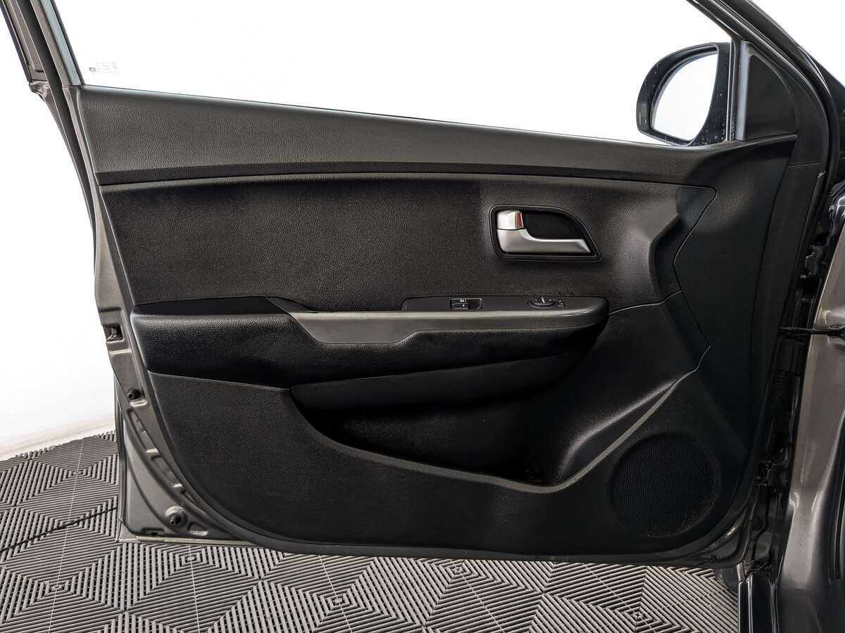 Kia Rio, 2017 Фото №14