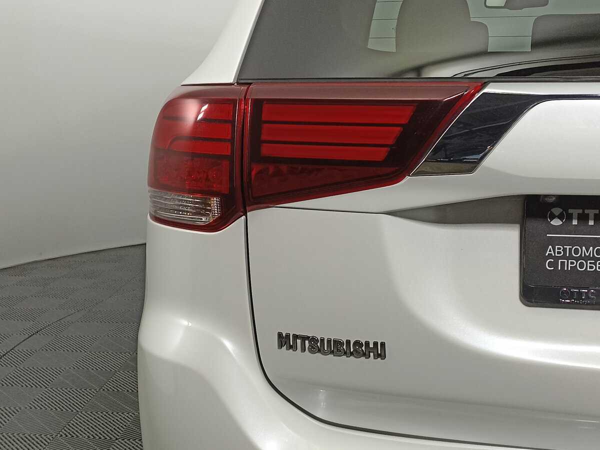 Mitsubishi Outlander, 2017 Фото №7