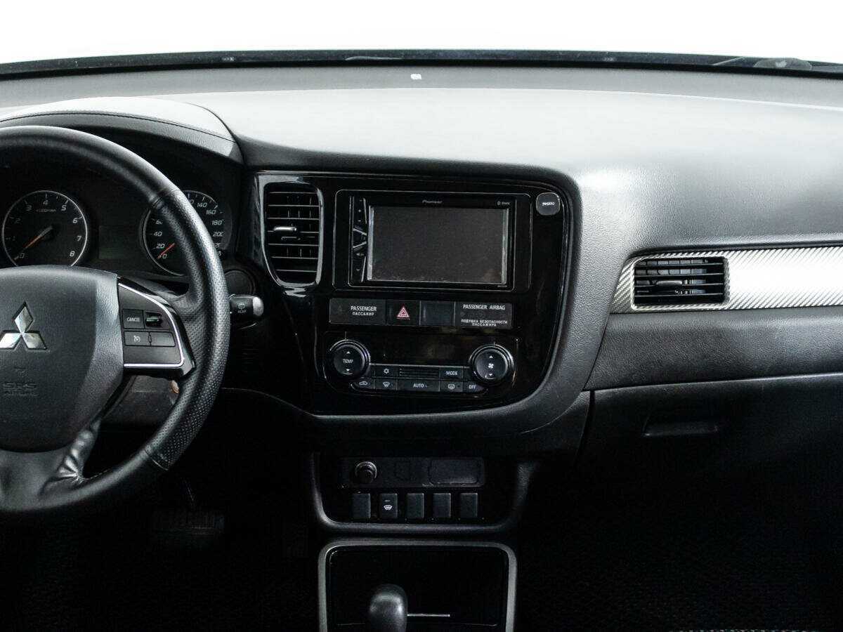 Mitsubishi Outlander, 2017 Фото №13