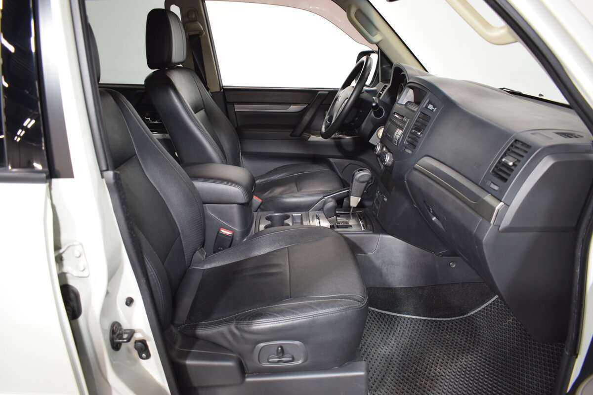 Mitsubishi Pajero, 2014 Фото №11