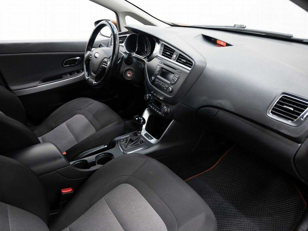 Kia Ceed, 2017 Фото №11