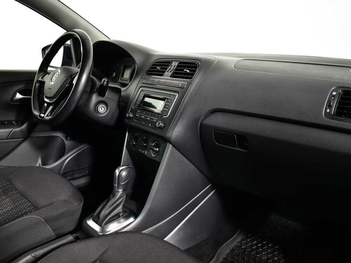 Volkswagen Polo, 2016 Фото №8