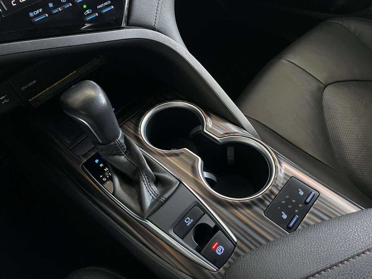 Toyota Camry, 2018 Фото №16