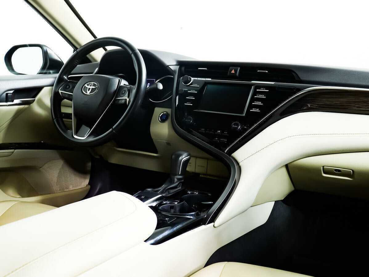 Toyota Camry, 2019 Фото №9
