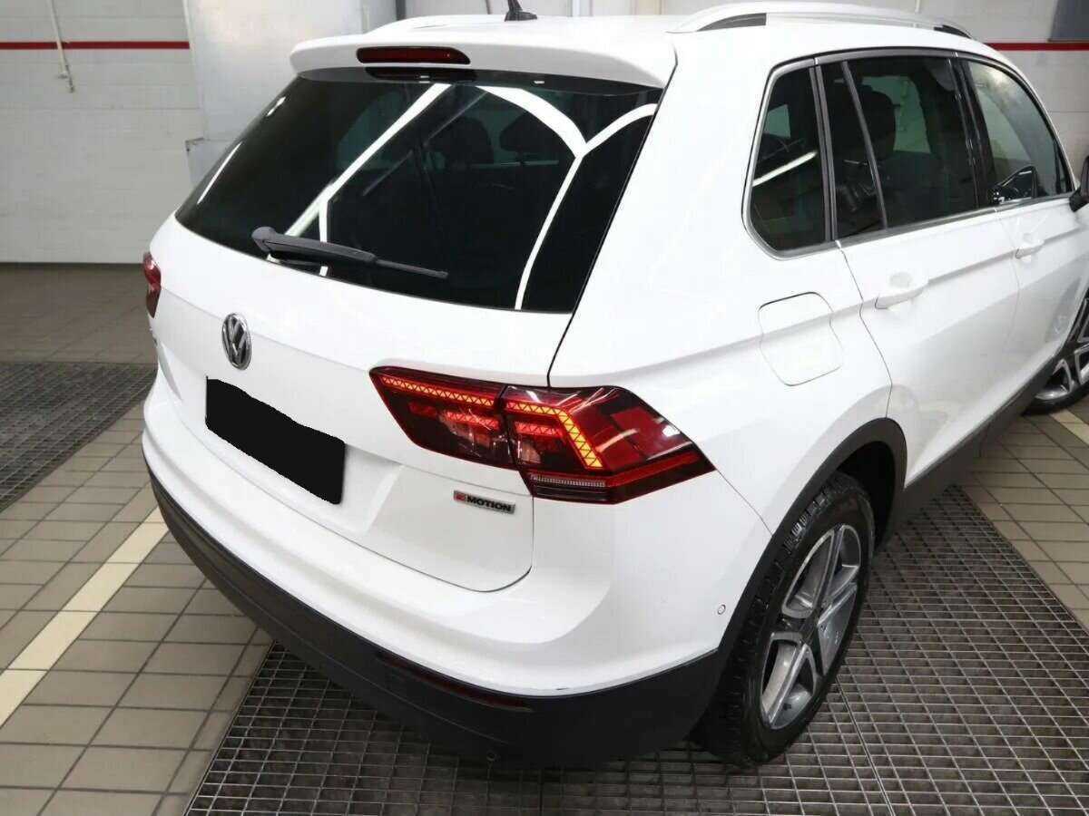 Volkswagen Tiguan, 2018 Фото №5