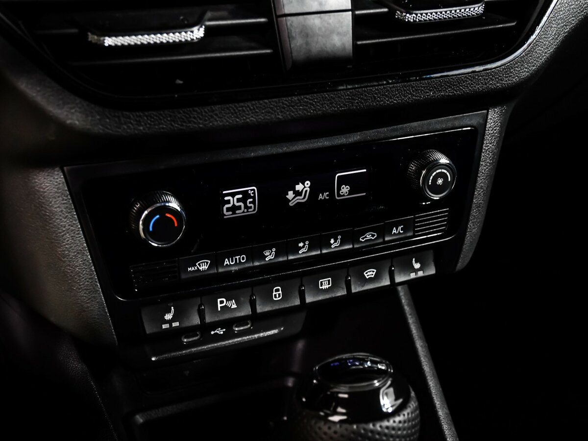 Volkswagen Polo VI, 2020 Фото №14