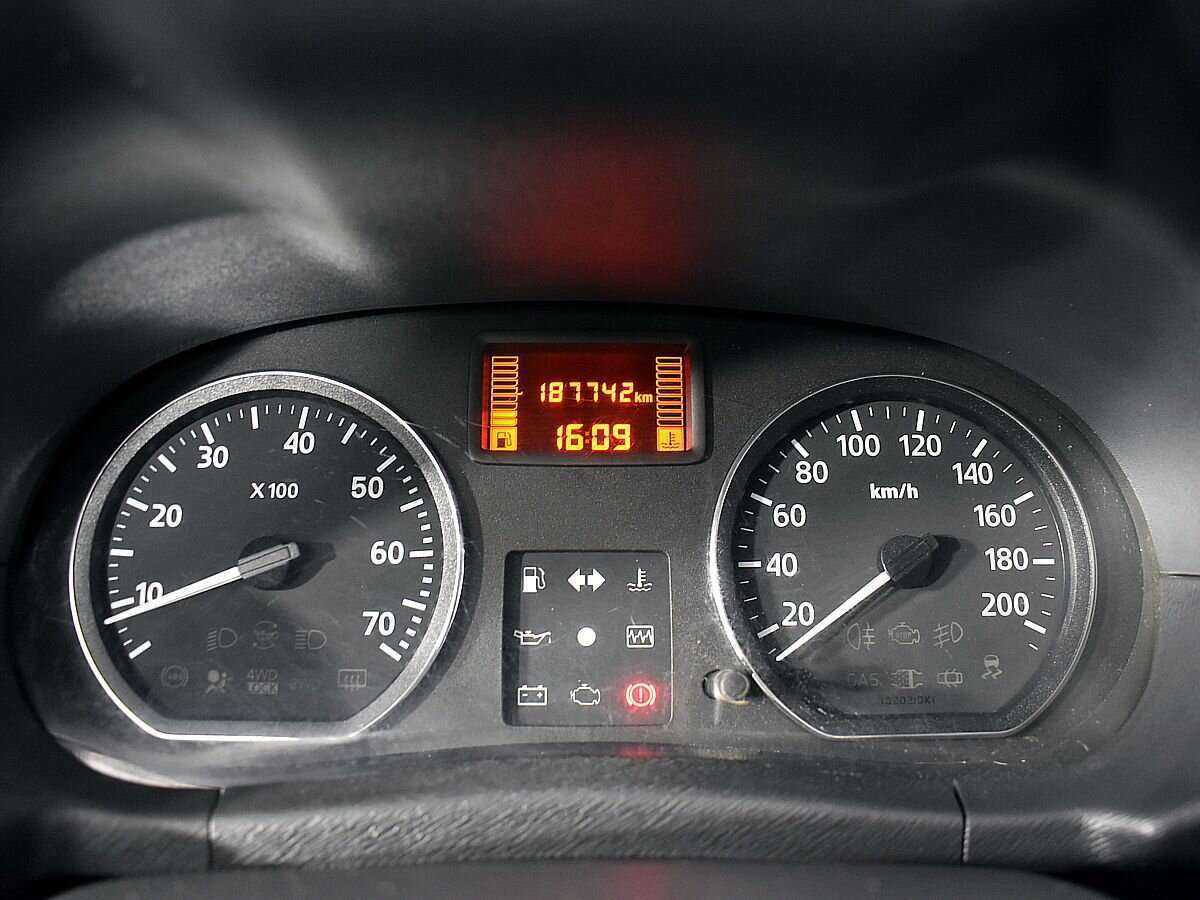 Nissan Terrano, 2014 Фото №9