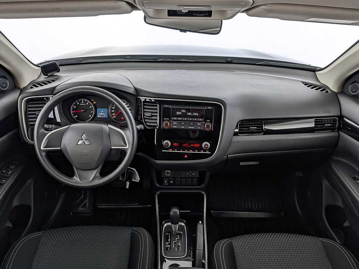 Mitsubishi Outlander, 2021 Фото №14