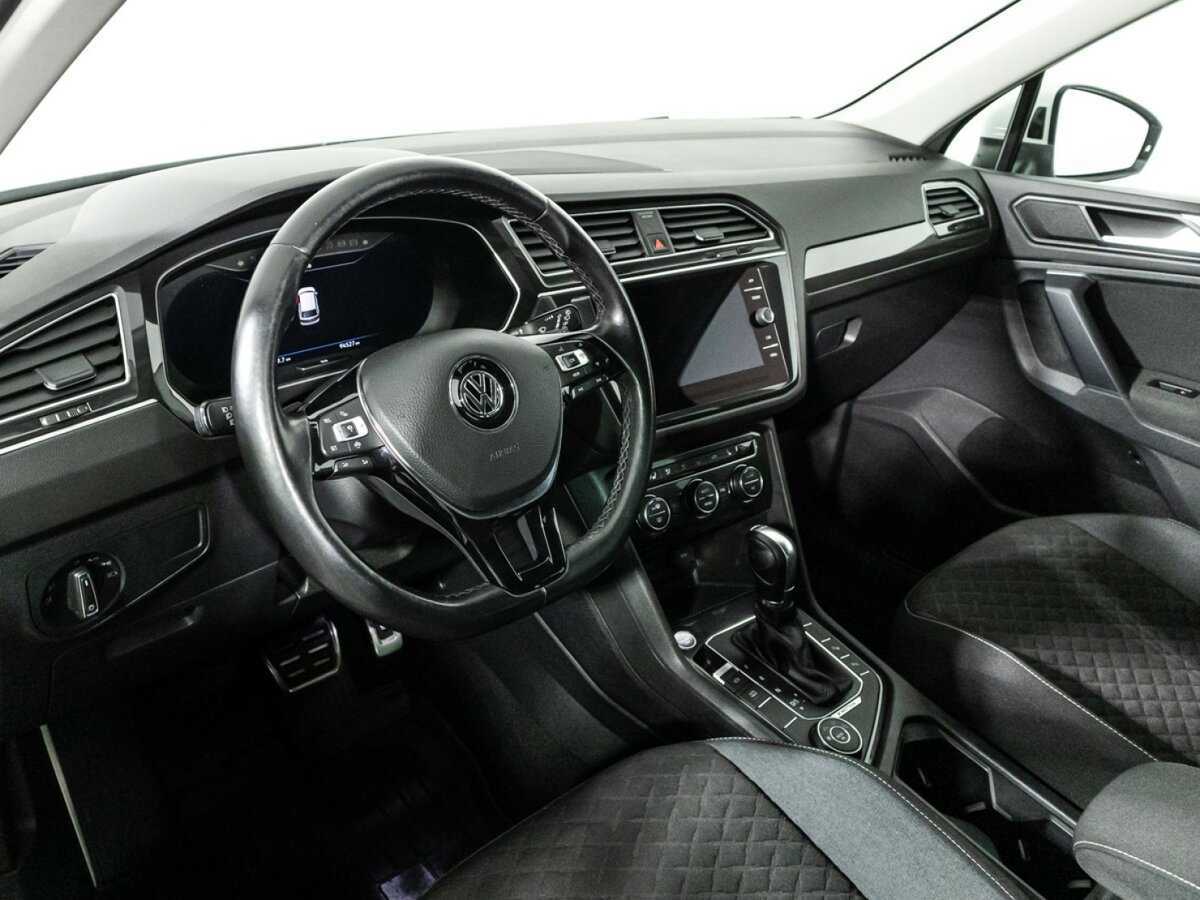 Volkswagen Tiguan, 2018 Фото №11