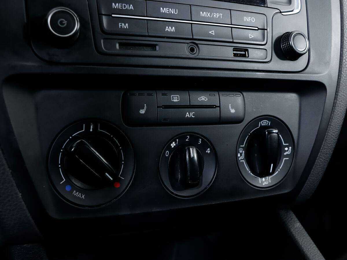 Volkswagen Jetta, 2015 Фото №12