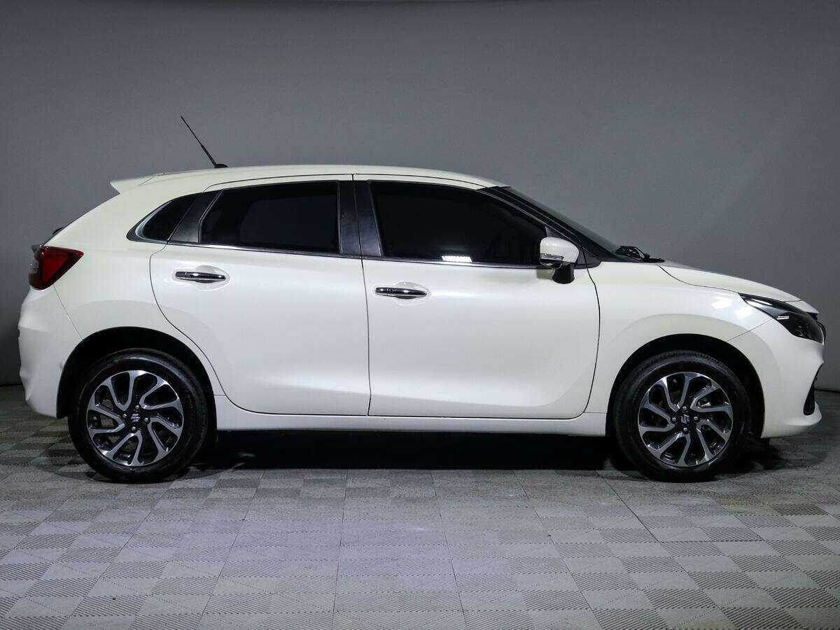 Suzuki Baleno, 2022 Фото №4