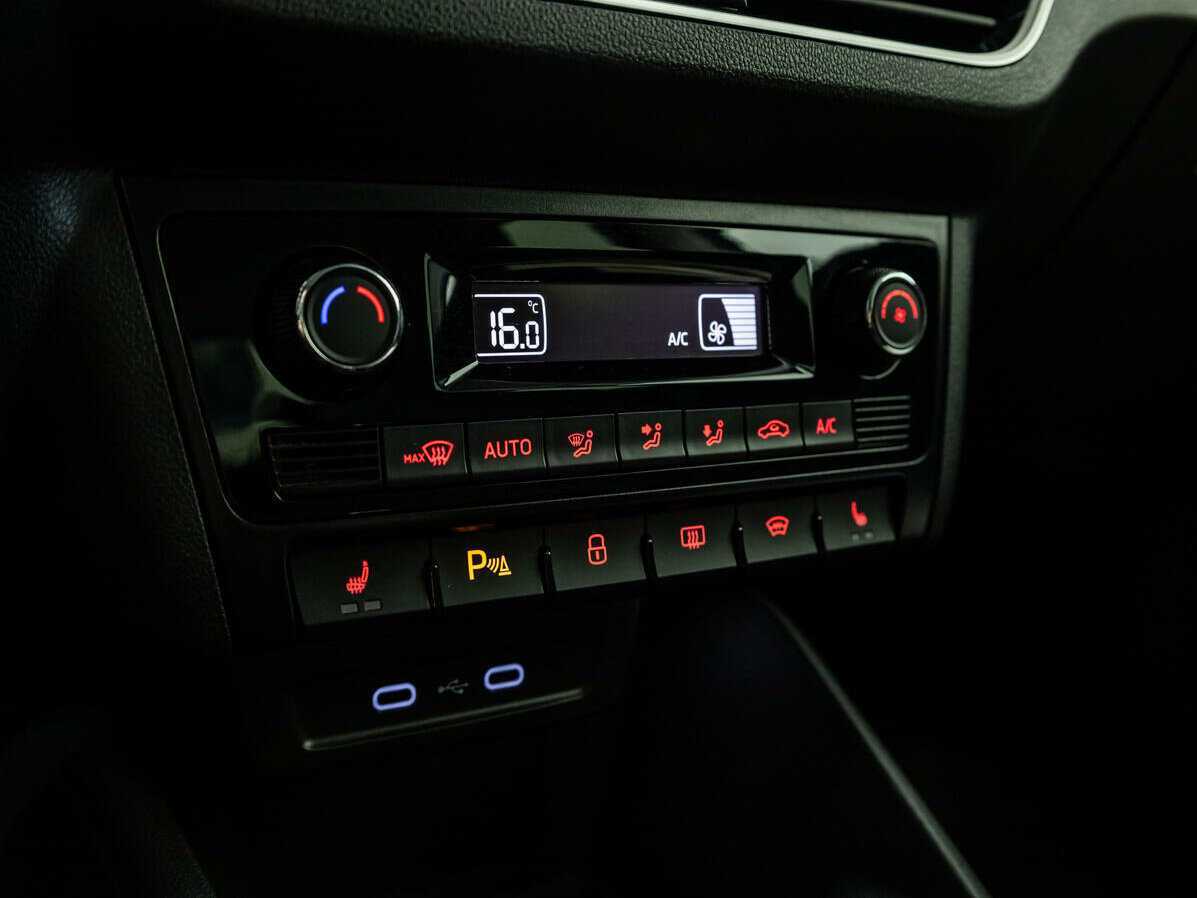 Volkswagen Polo, 2020 Фото №14