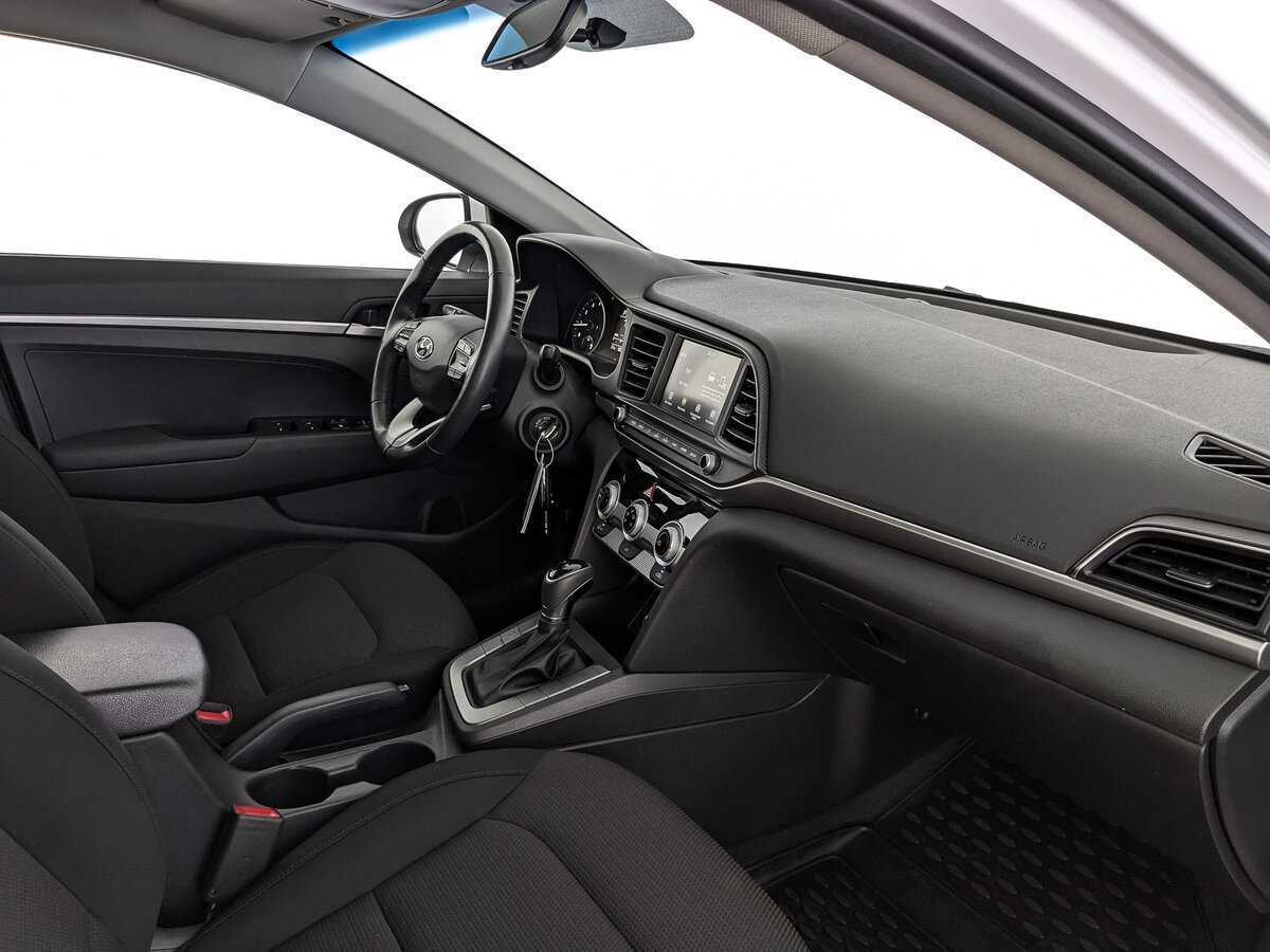 Hyundai Elantra, 2019 Фото №13
