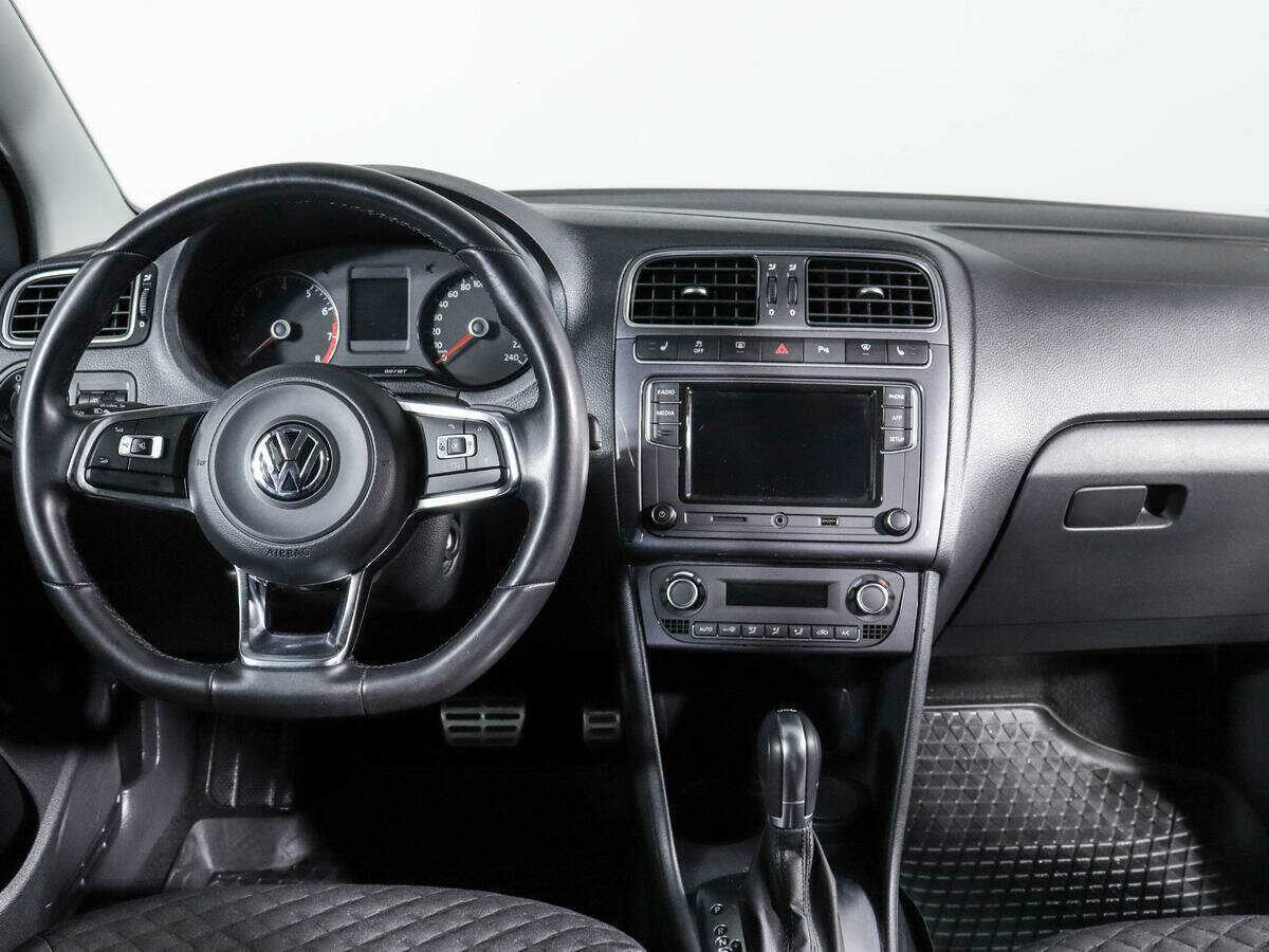 Volkswagen Polo, 2018 Фото №10