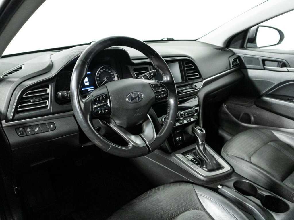 Hyundai Elantra, 2019 Фото №11