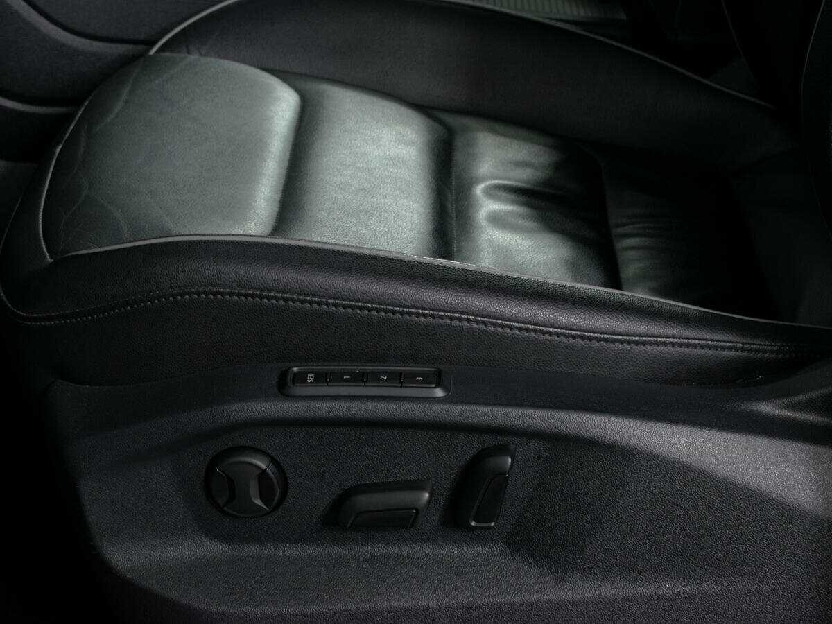 Volkswagen Tiguan, 2018 Фото №14