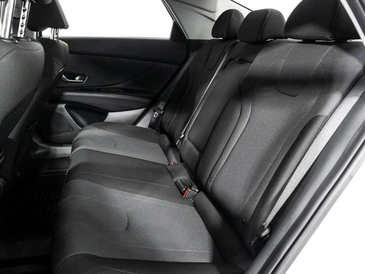 Hyundai Elantra, 2021 Фото №10