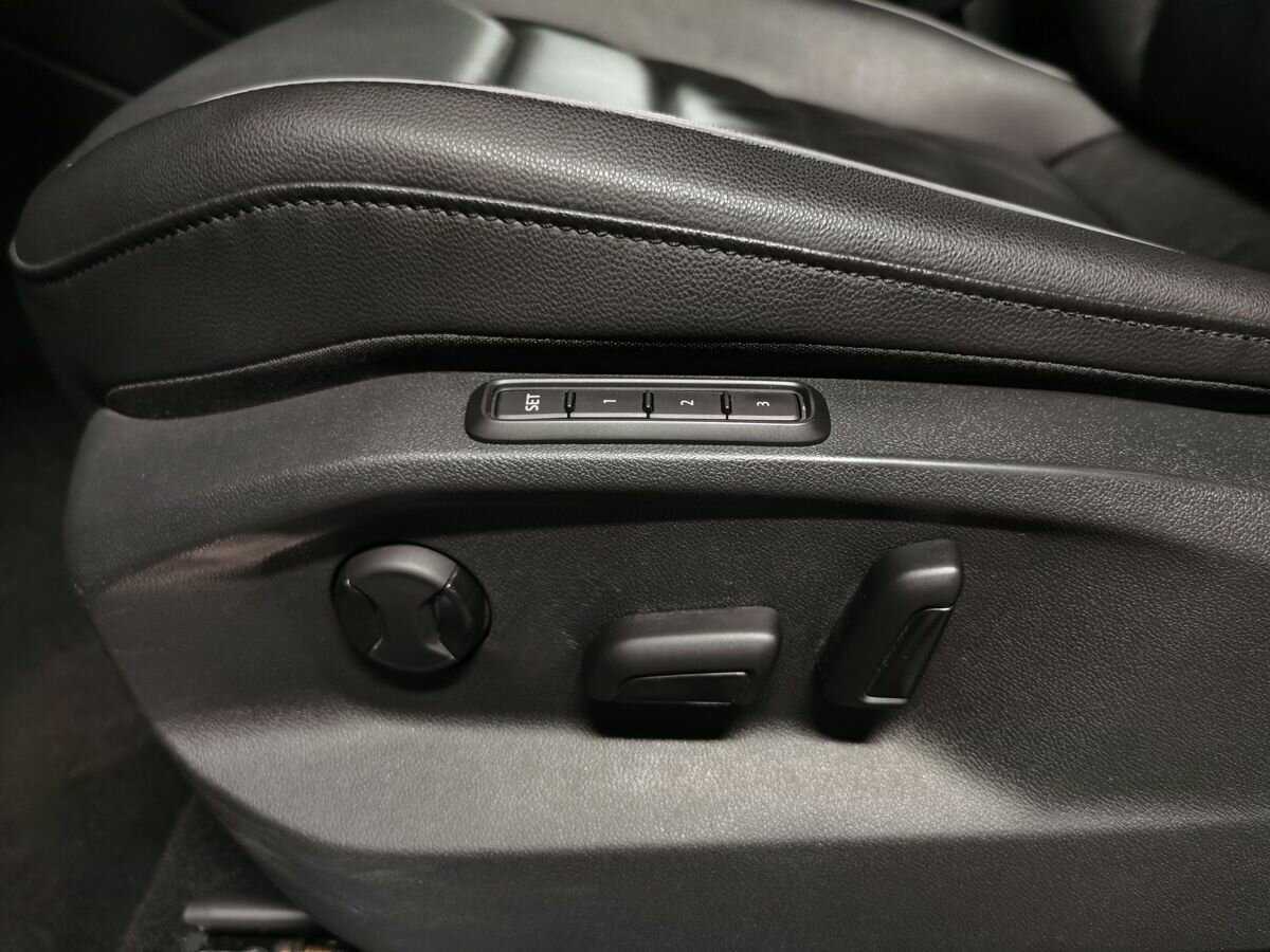 Volkswagen Tiguan, 2021 Фото №18