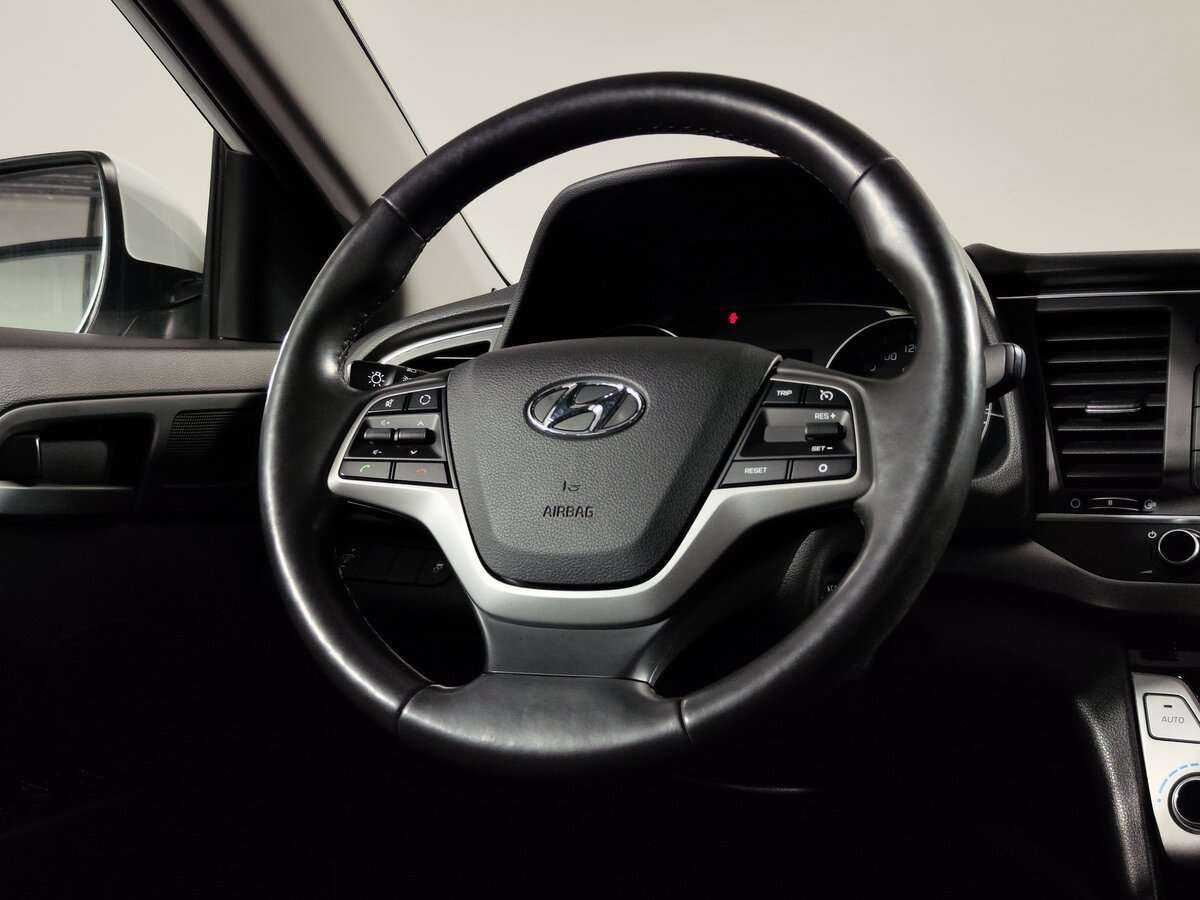 Hyundai Elantra, 2016 Фото №12
