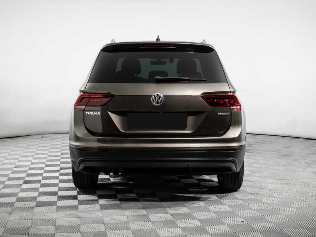 Volkswagen Tiguan, 2018 Фото №6
