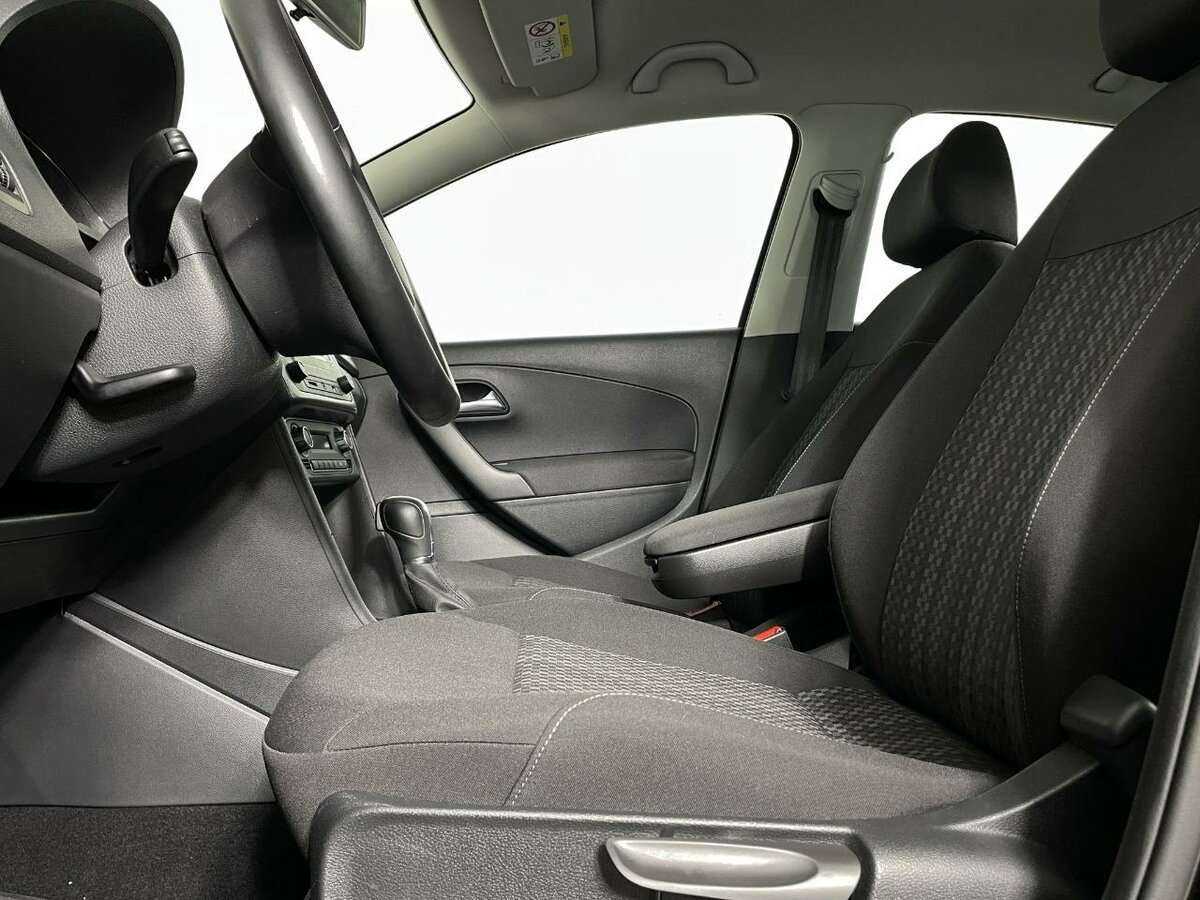 Volkswagen Polo, 2019 Фото №9