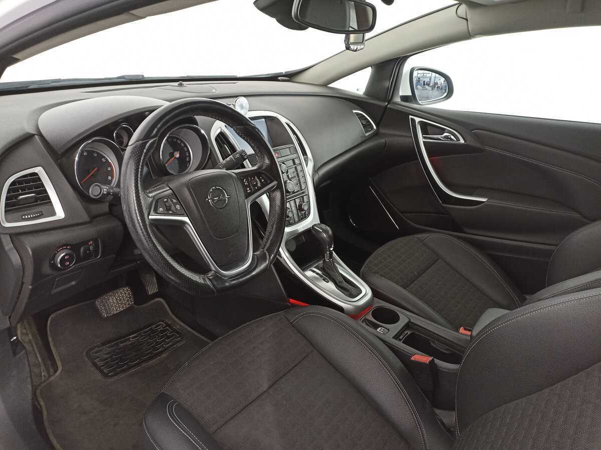 Opel Astra GTC, 2013 Фото №15