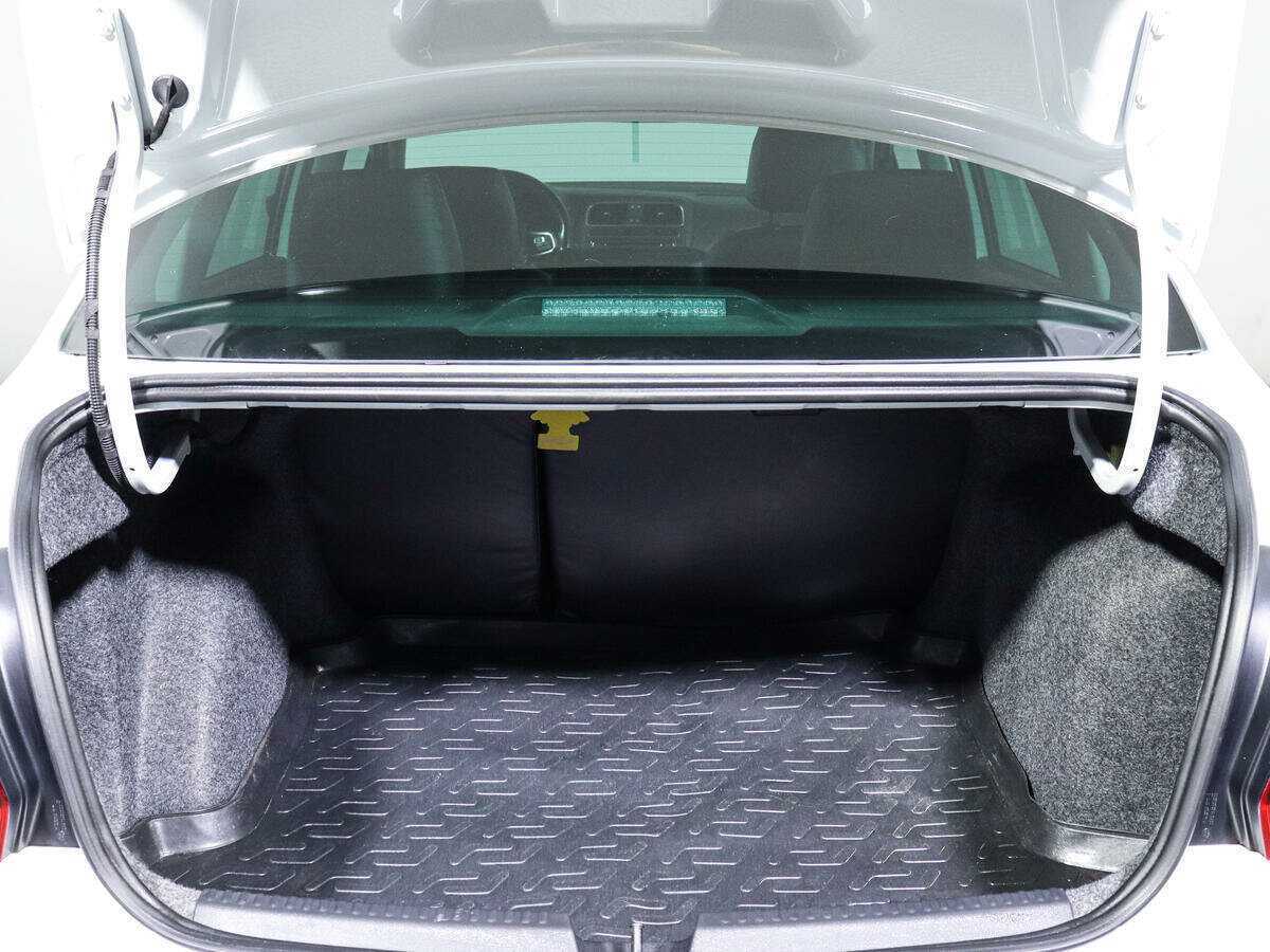 Volkswagen Polo, 2018 Фото №16