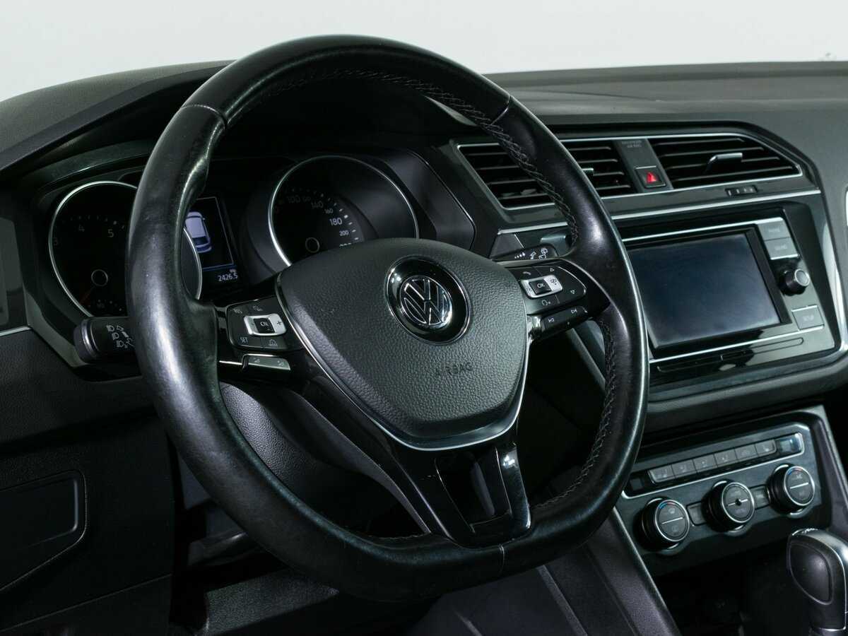 Volkswagen Tiguan, 2018 Фото №12