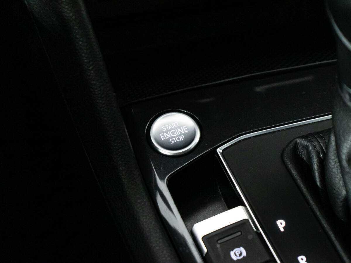 Volkswagen Tiguan, 2018 Фото №17