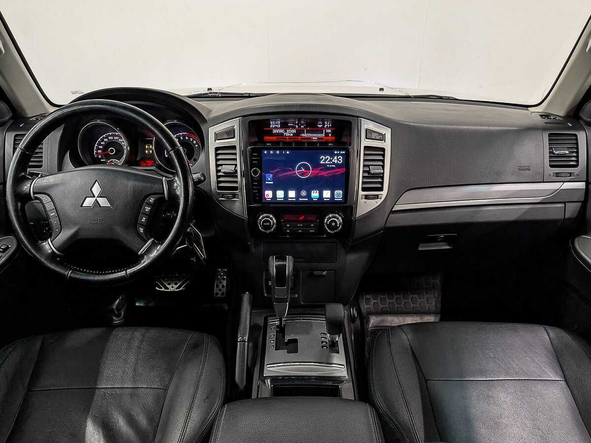 Mitsubishi Pajero, 2015 Фото №14