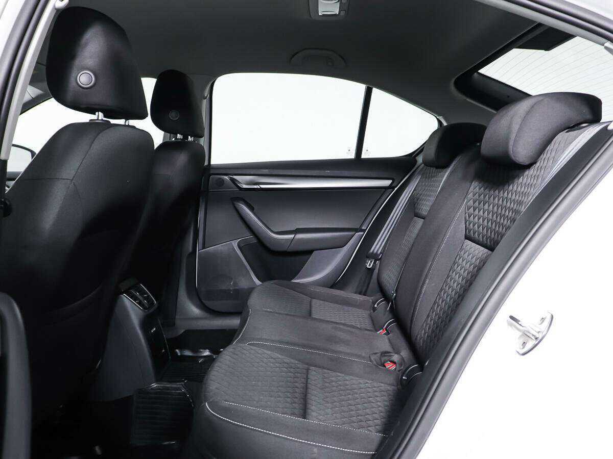 Skoda Octavia, 2018 Фото №11