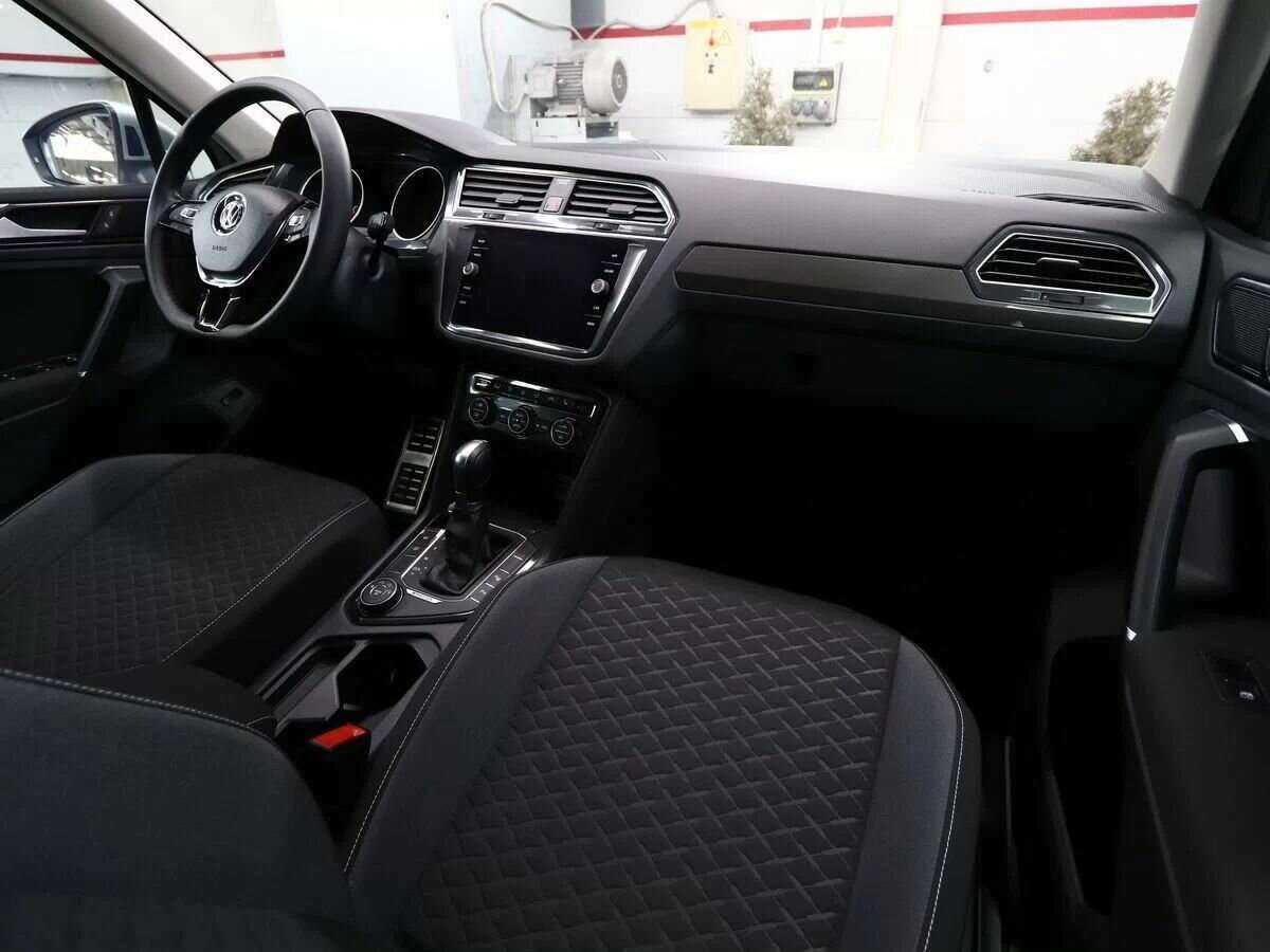 Volkswagen Tiguan, 2018 Фото №17