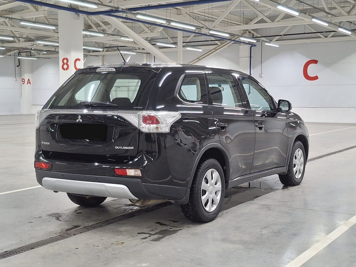 Mitsubishi Outlander III Рестайлинг, 2014 Фото №5